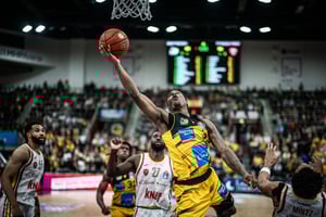 MHP-RIESEN-Ludwigsburg-Business-Korbleger